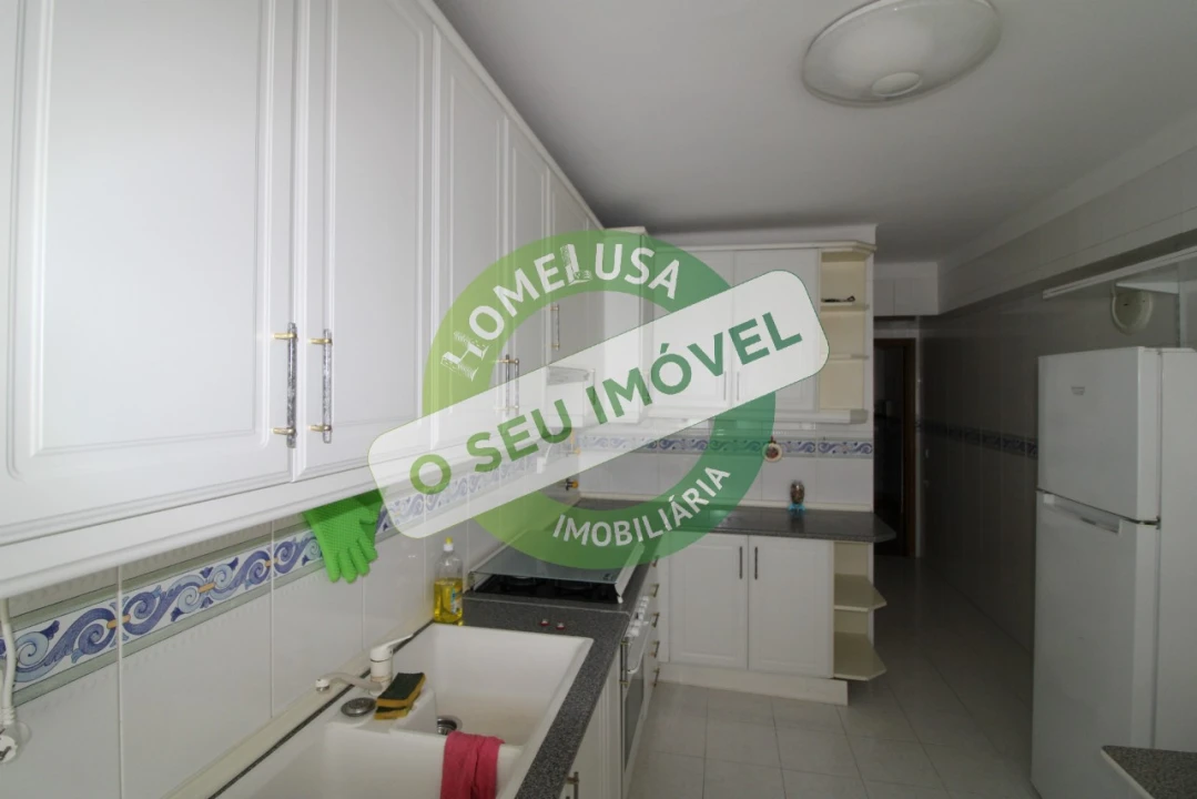 Apartamento T3 para Venda em Tavarede Foto 4