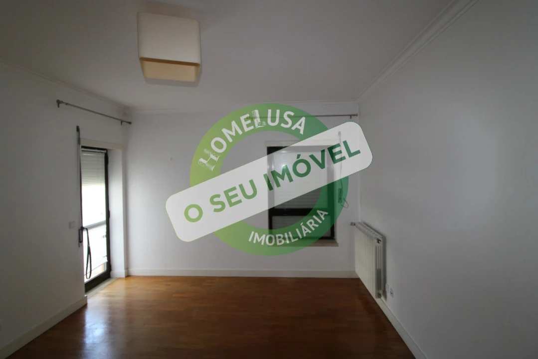Apartamento T3 para Venda em Tavarede Foto 9