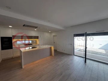 Moradia T3 para Venda em Fernao Ferro