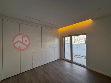 Moradia T3 para Venda em Fernao Ferro