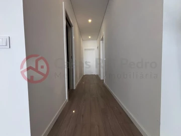 Moradia T3 para Venda em Fernao Ferro