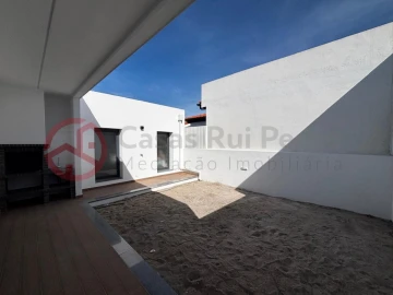 Moradia T3 para Venda em Fernao Ferro