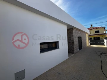 Moradia T3 para Venda em Fernao Ferro