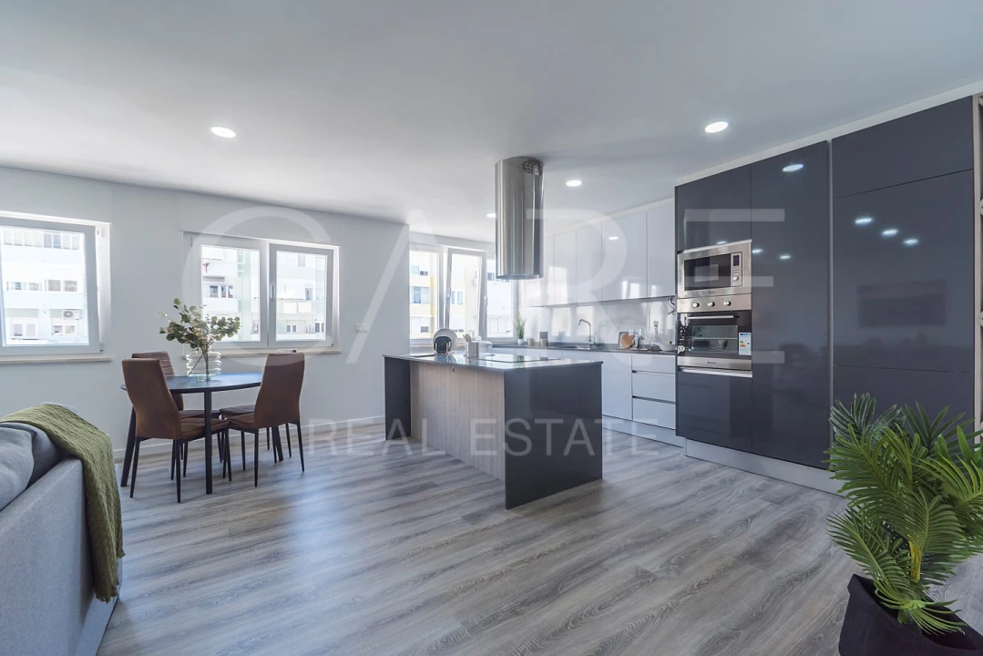 Apartamento T3 para Venda em Benfica Foto 2