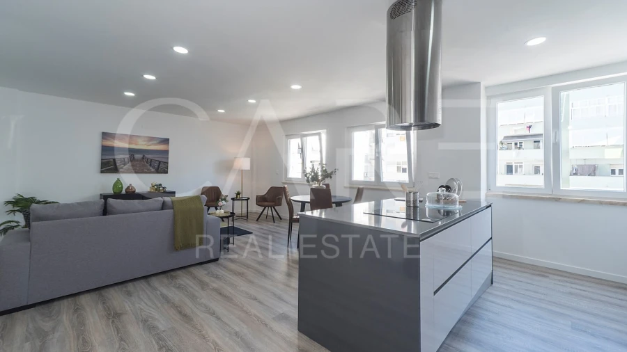 Apartamento T3 para Venda em Benfica