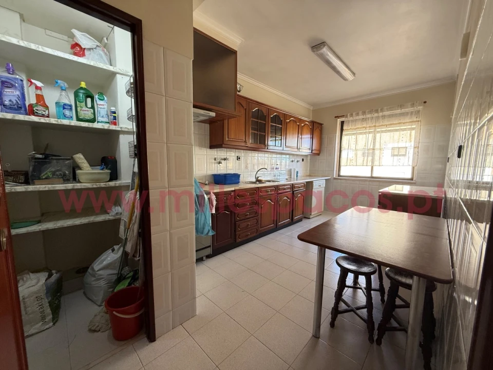 Apartamento T2 para Arrendamento em Odivelas Foto 19