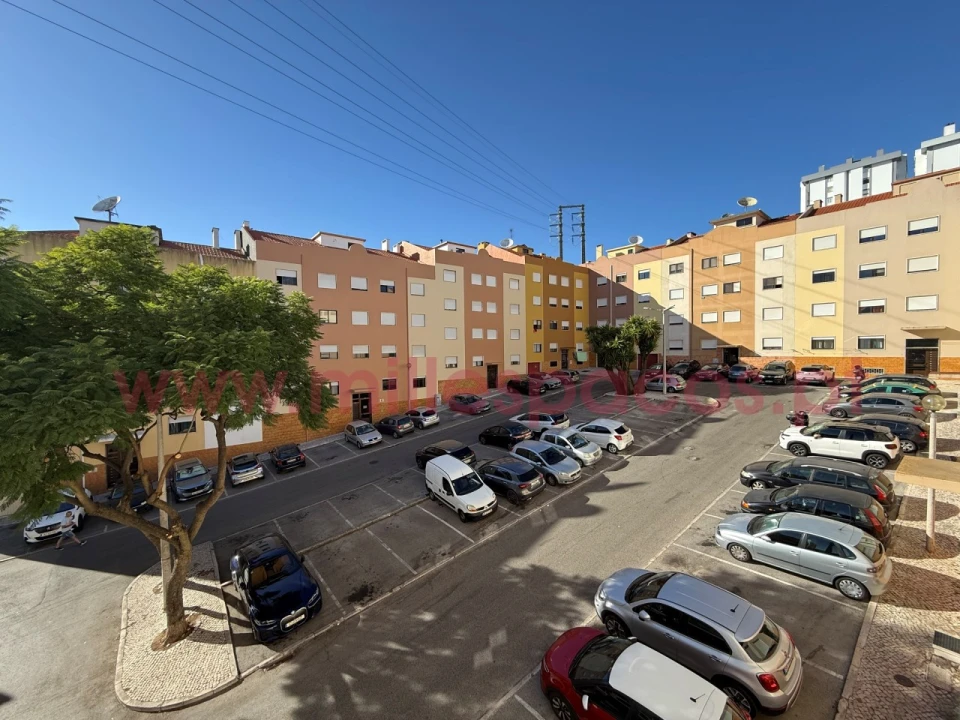 Apartamento T2 para Arrendamento em Odivelas Foto 34