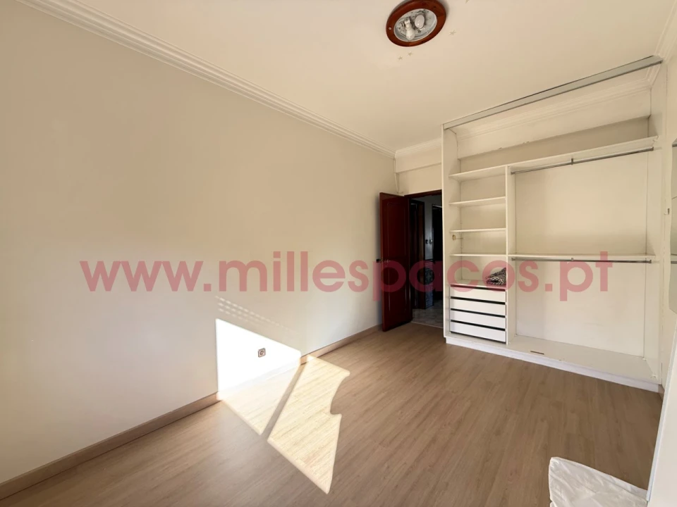 Apartamento T2 para Arrendamento em Odivelas Foto 26