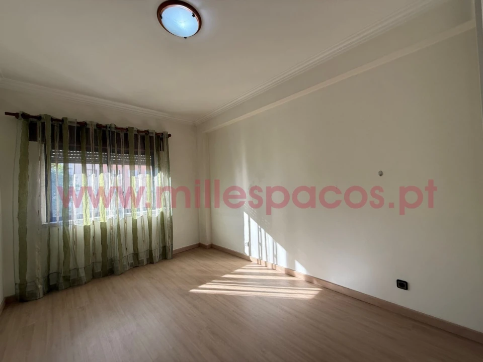 Apartamento T2 para Arrendamento em Odivelas Foto 29