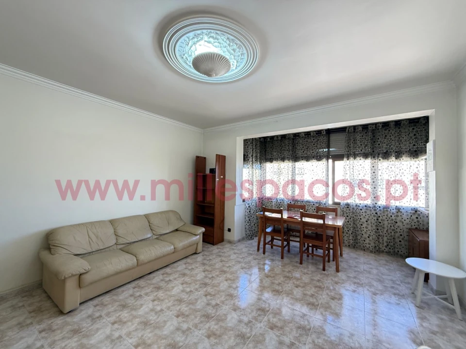 Apartamento T2 para Arrendamento em Odivelas Foto 8