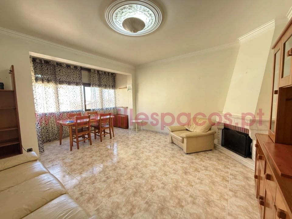 Apartamento T2 para Arrendamento em Odivelas Foto 7