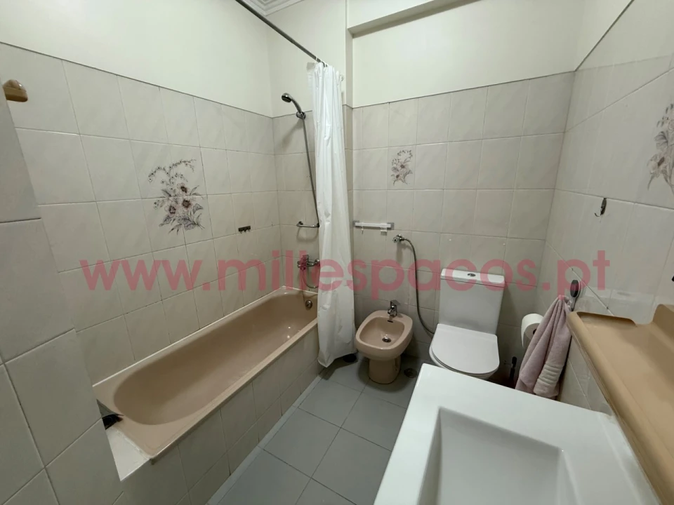 Apartamento T2 para Arrendamento em Odivelas Foto 27