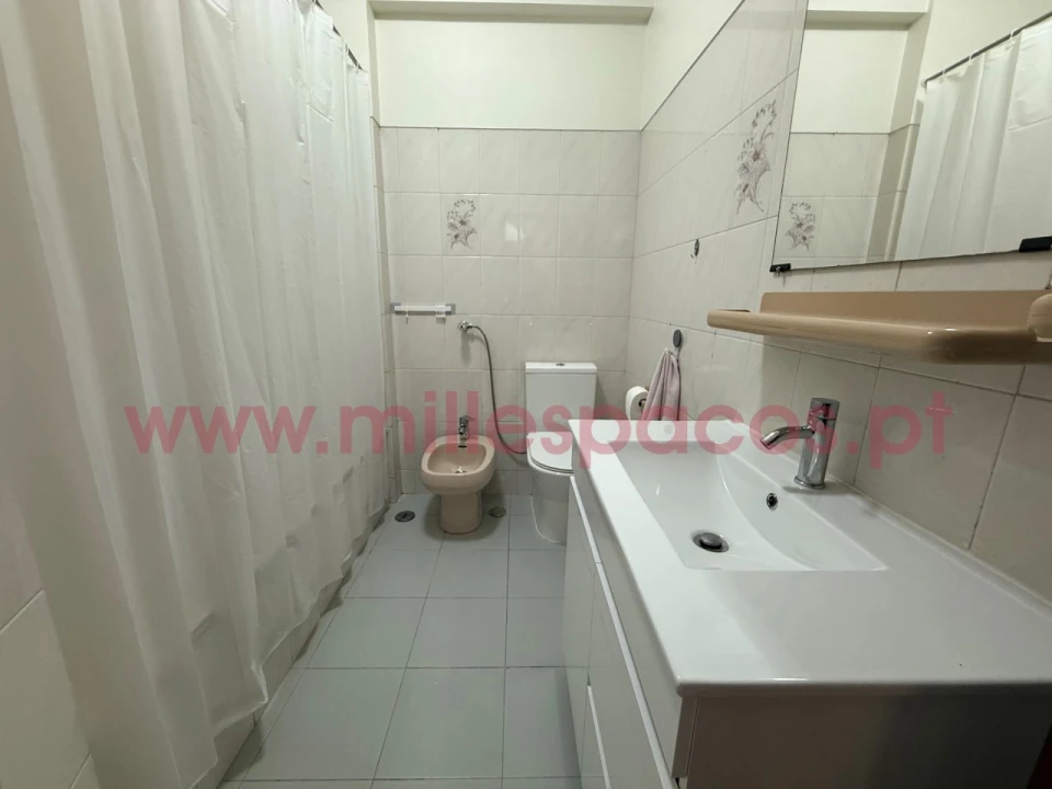 Apartamento T2 para Arrendamento em Odivelas Foto 28