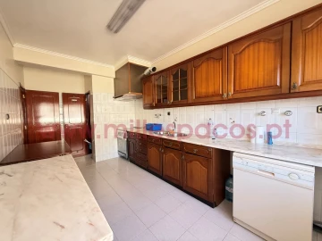 Apartamento T2 para Arrendamento em Odivelas