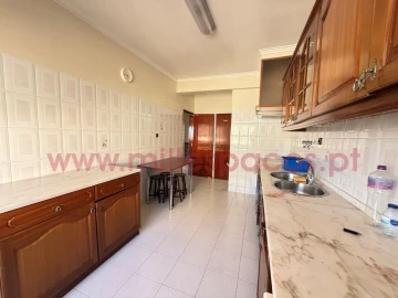 Apartamento T2 para Arrendamento em Odivelas