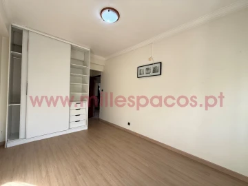 Apartamento T2 para Arrendamento em Odivelas