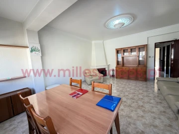 Apartamento T2 para Arrendamento em Odivelas