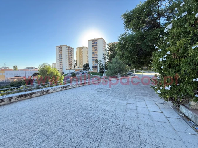 Apartamento T2 para Arrendamento em Odivelas Foto 3