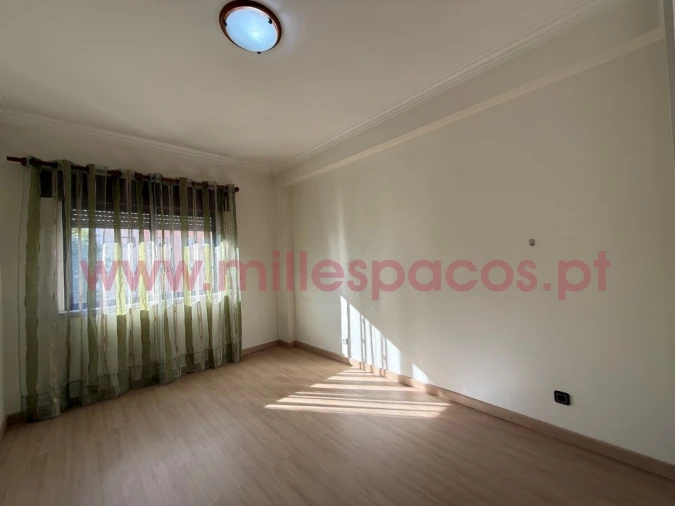 Apartamento T2 para Arrendamento em Odivelas Foto 29