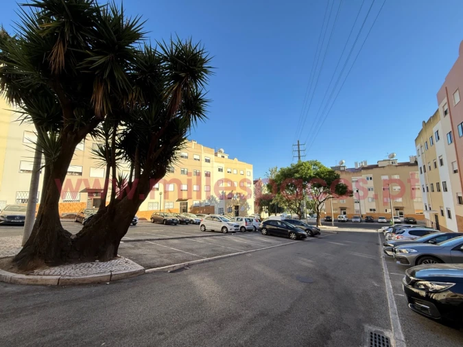 Apartamento T2 para Arrendamento em Odivelas Foto 35