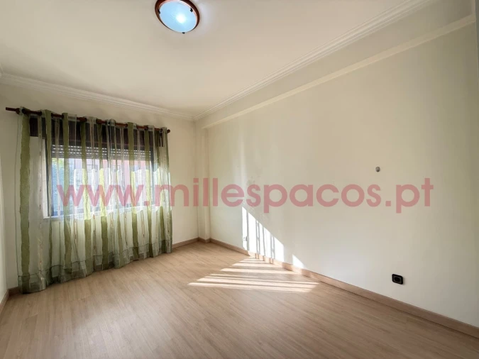 Apartamento T2 para Arrendamento em Odivelas Foto 31