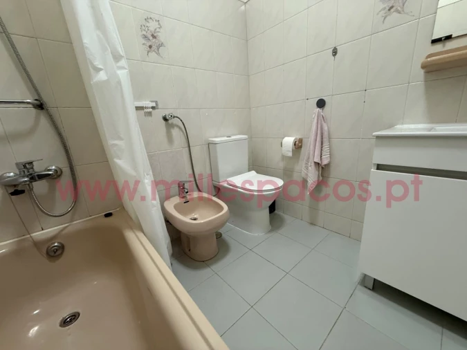 Apartamento T2 para Arrendamento em Odivelas Foto 22