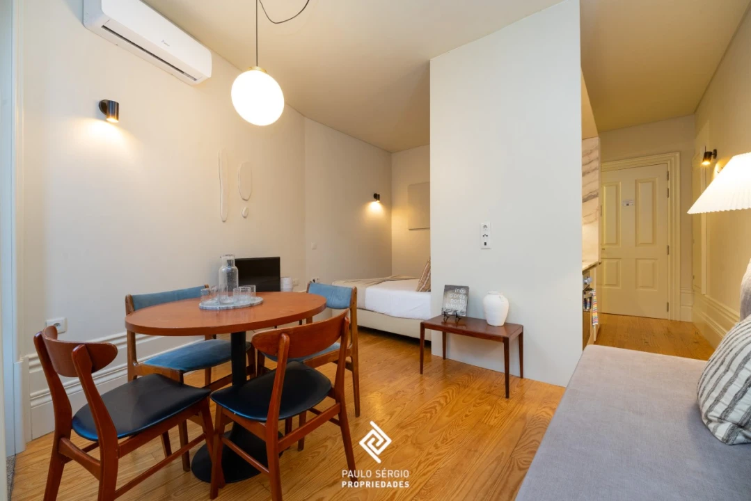 Apartamento para Venda em Cedofeita, Santo Ildefonso, Sé, Miragaia, São Nicolau e Vitória Foto 2