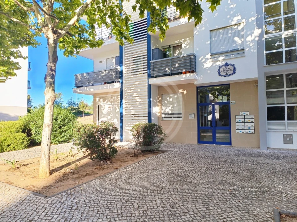 Apartamento T2 para Venda em Loule (São Clemente) Foto 1