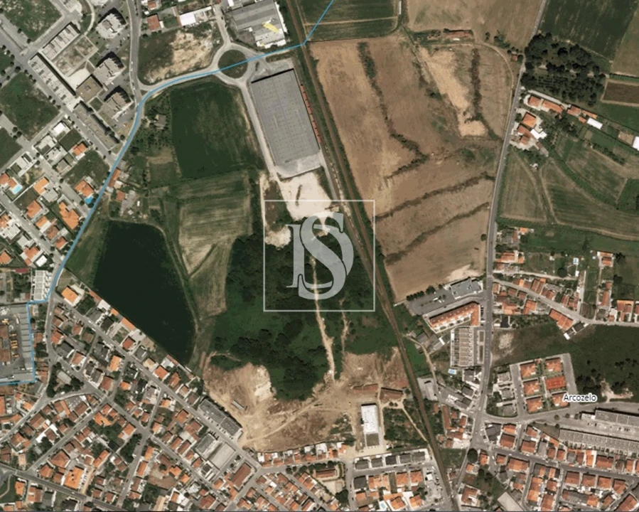 Terreno para Venda em Arcozelo Foto 1