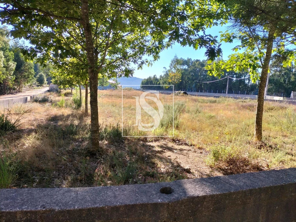 Terreno para Venda em Remelhe Foto 1