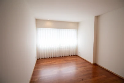 Apartamento T3 para Venda em Arcozelo