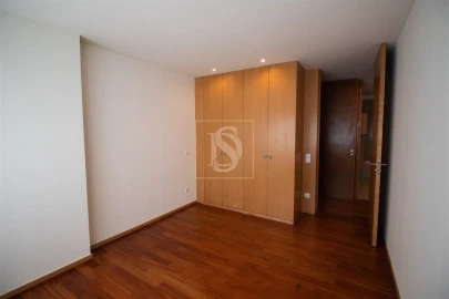 Apartamento T3 para Venda em Arcozelo
