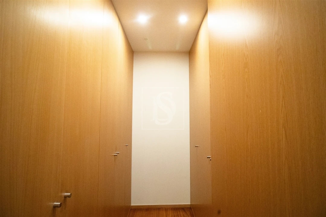 Apartamento T3 para Venda em Arcozelo Foto 25