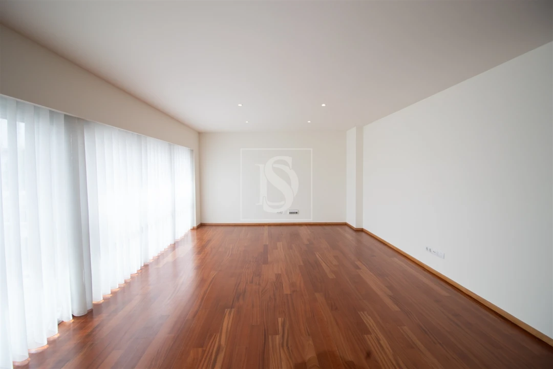 Apartamento T3 para Venda em Arcozelo Foto 10