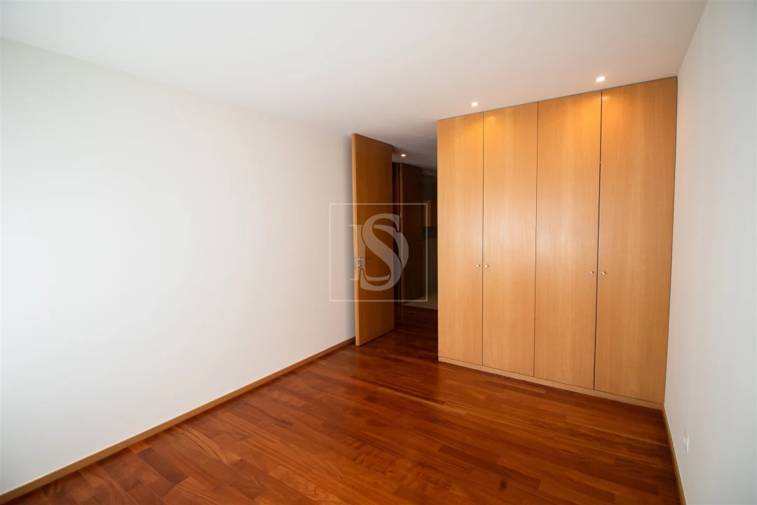 Apartamento T3 para Venda em Arcozelo Foto 21