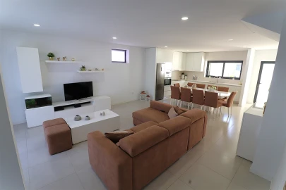 Moradia T3 para Venda em Perelhal