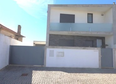 Moradia T3 para Venda em Perelhal