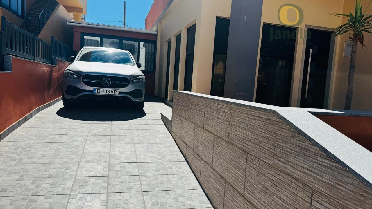 Moradia T4 para Venda em Montenegro Foto 21