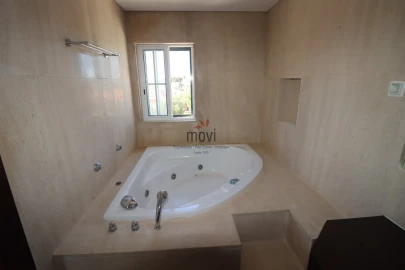 Moradia T4 para Venda em Alcabideche