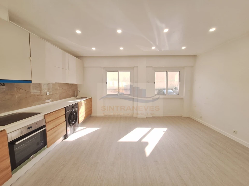 Apartamento T2 para Venda em Águas Livres Foto 3