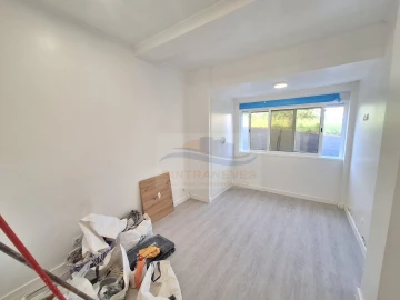 Apartamento T2 para Venda em Águas Livres