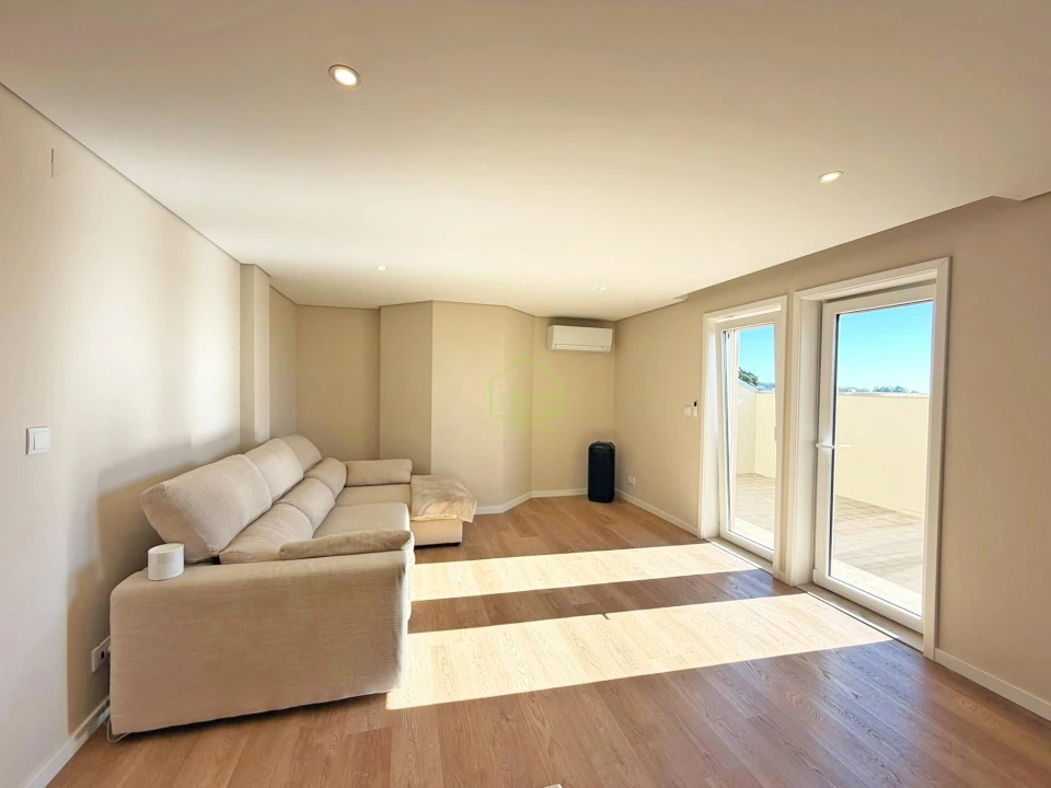 Apartamento T4 para Venda em Gulpilhares e Valadares Foto 7
