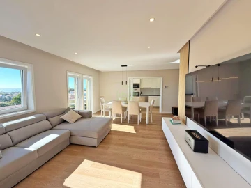 Apartamento T4 para Venda em Gulpilhares e Valadares