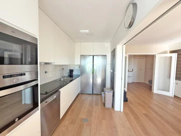 Apartamento T4 para Venda em Gulpilhares e Valadares