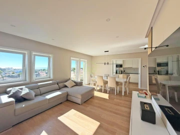 Apartamento T4 para Venda em Gulpilhares e Valadares