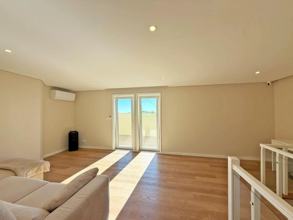 Apartamento T4 para Venda em Gulpilhares e Valadares Foto 30