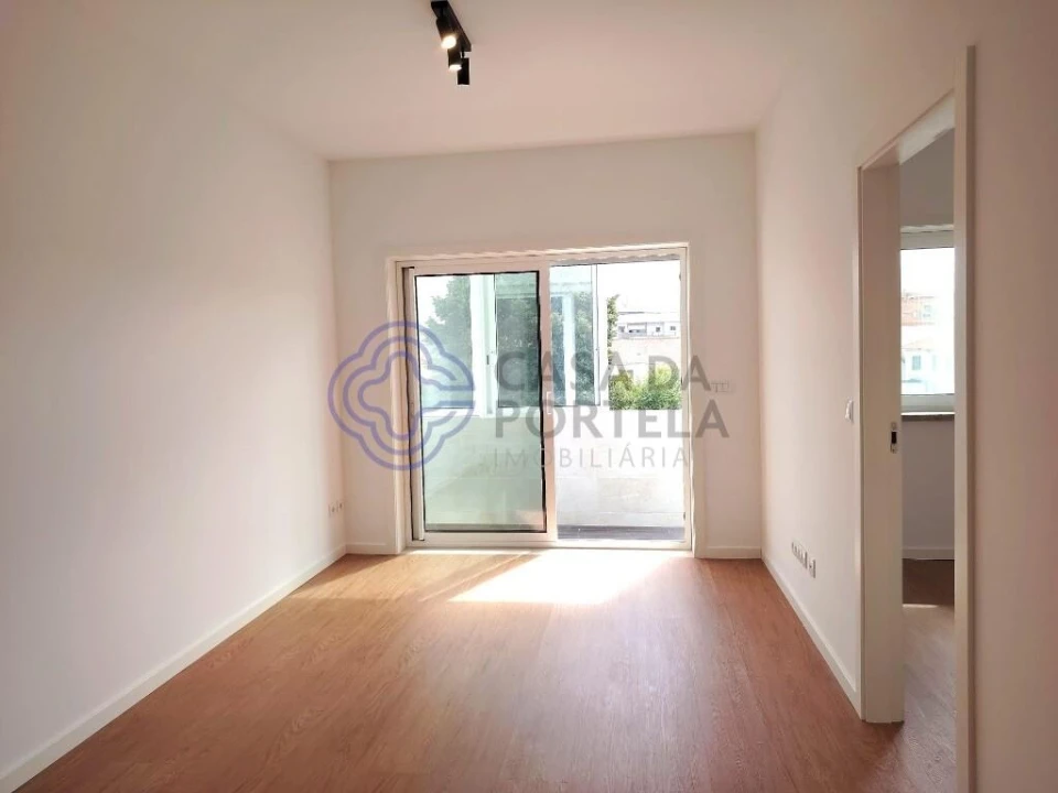Apartamento T1 para Arrendamento em Bonfim Foto 12