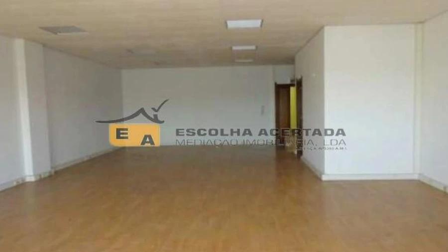 Escritório para Venda em Cidade da Maia
