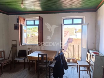 Moradia T4 para Venda em Andrães