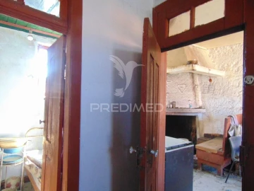 Moradia T4 para Venda em Andrães